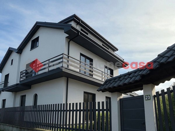 casa indipendente in vendita ad Alatri