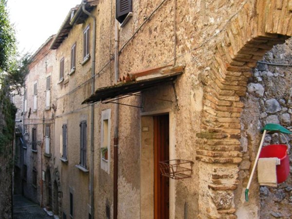 casa indipendente in vendita ad Alatri