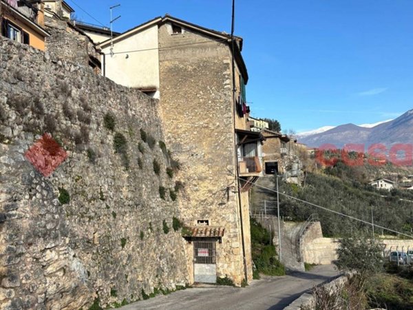locale commerciale in vendita ad Alatri