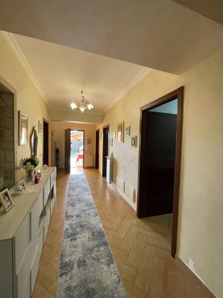 appartamento in vendita ad Alatri in zona Tecchiena