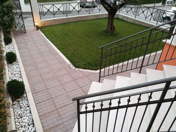 casa indipendente in vendita ad Alatri