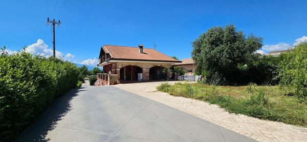 casa indipendente in vendita ad Alatri