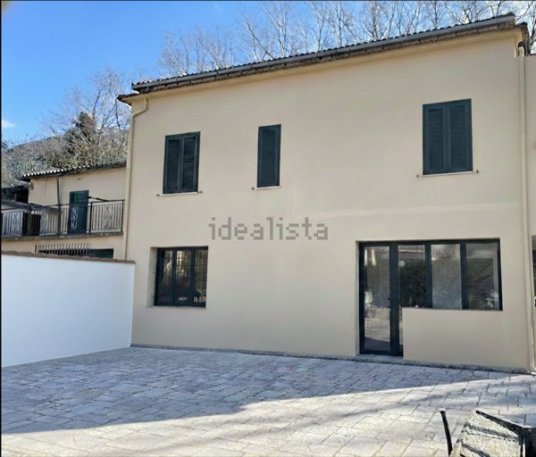 casa indipendente in vendita ad Alatri