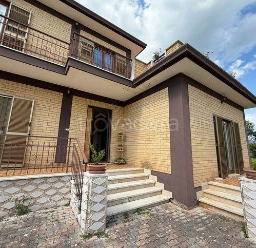 casa indipendente in vendita ad Alatri