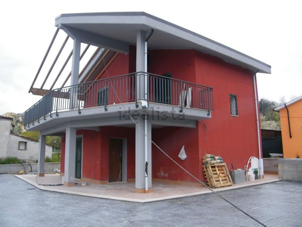 casa indipendente in vendita ad Alatri