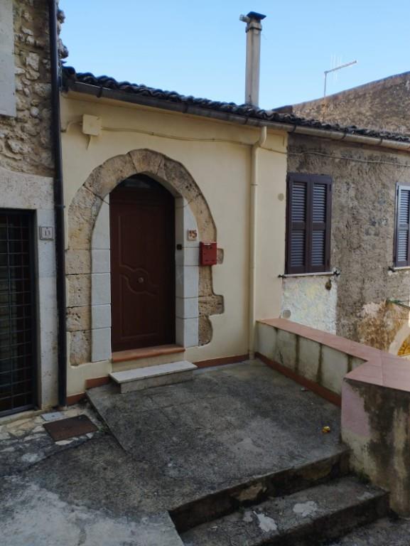 casa indipendente in vendita ad Alatri