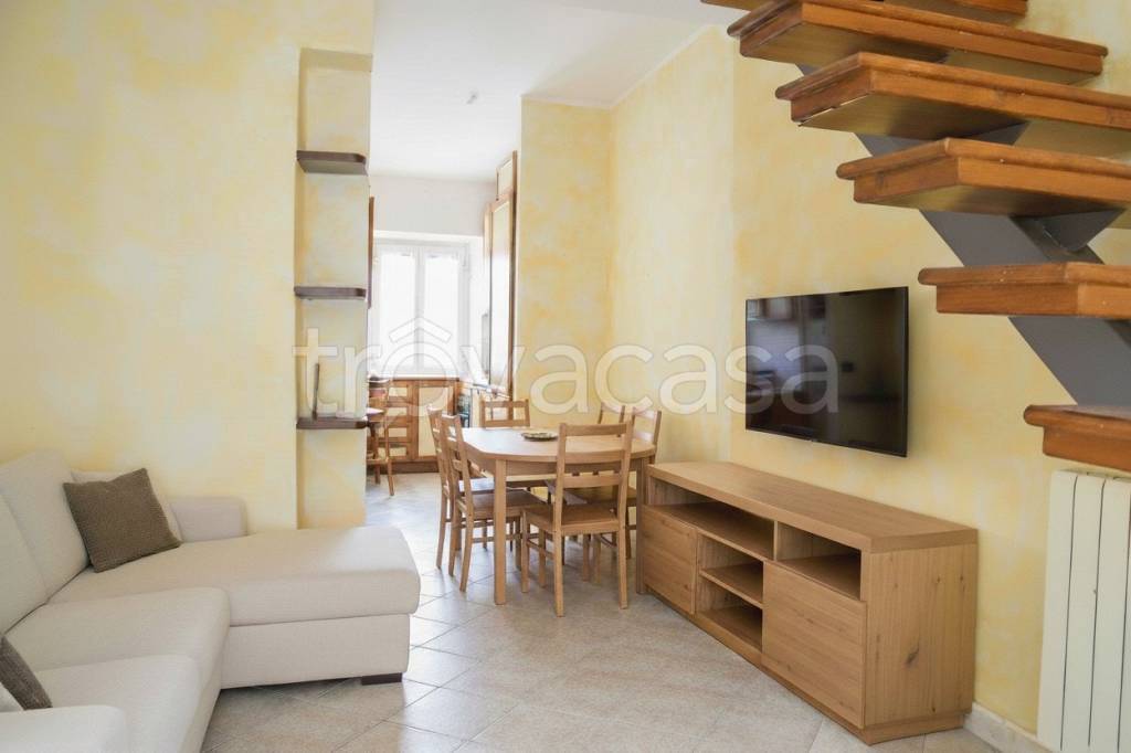 casa indipendente in vendita ad Alatri