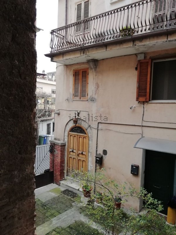 appartamento in vendita ad Alatri in zona Tecchiena