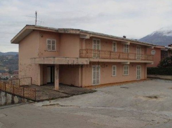 appartamento in vendita ad Alatri in zona Basciano