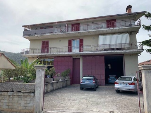 casa indipendente in vendita ad Alatri