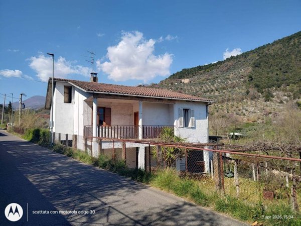 casa indipendente in vendita ad Alatri