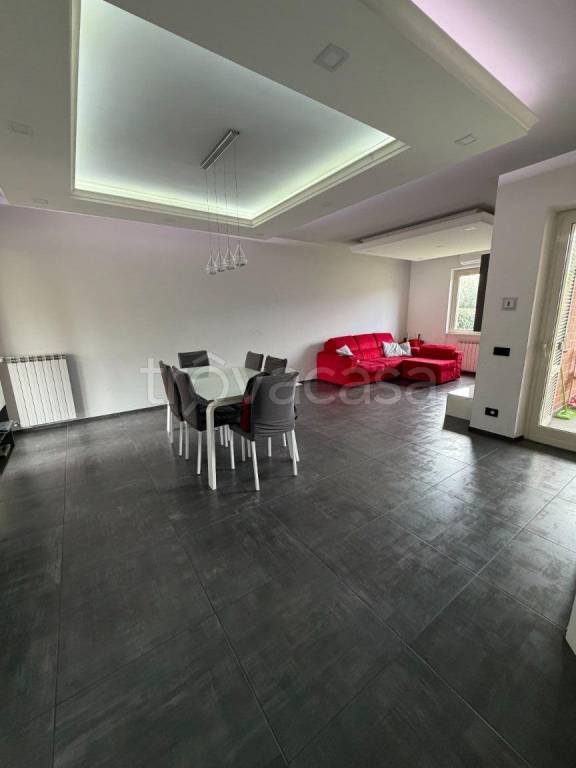 casa indipendente in vendita ad Alatri