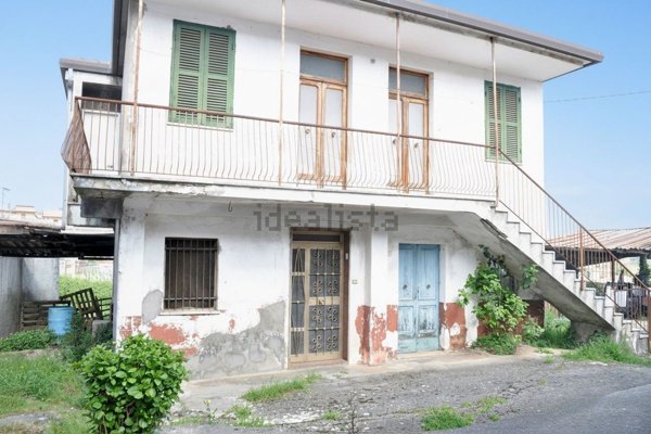 casa indipendente in vendita ad Alatri