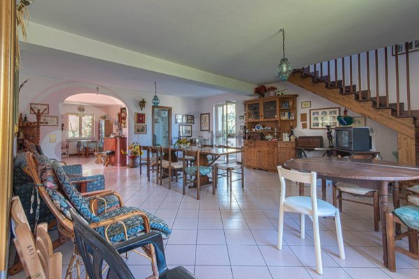 casa indipendente in vendita ad Alatri
