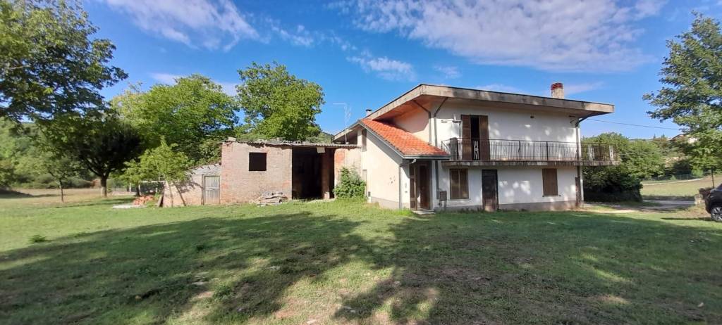 casa indipendente in vendita ad Alatri