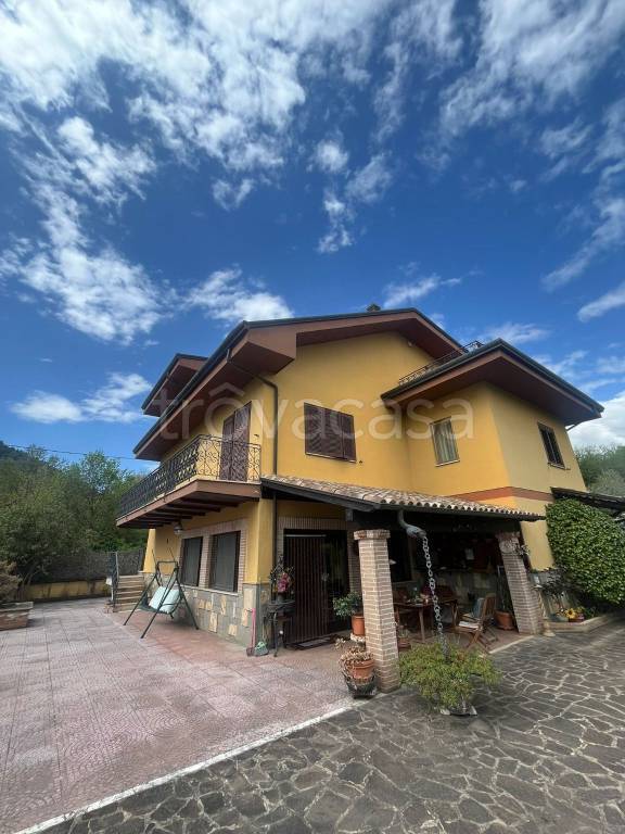 casa indipendente in vendita ad Alatri