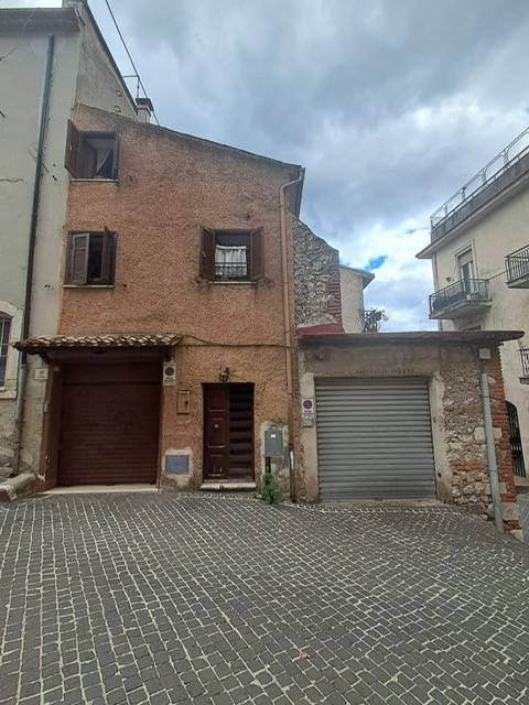 casa indipendente in vendita ad Alatri