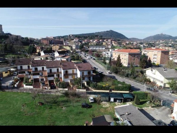 casa indipendente in vendita ad Alatri