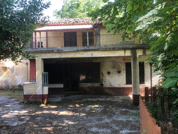 casa indipendente in vendita ad Alatri