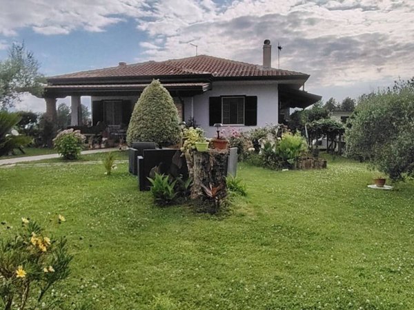 casa indipendente in vendita ad Alatri