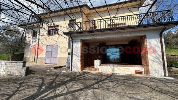 casa indipendente in vendita ad Alatri