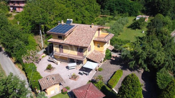casa indipendente in vendita ad Alatri