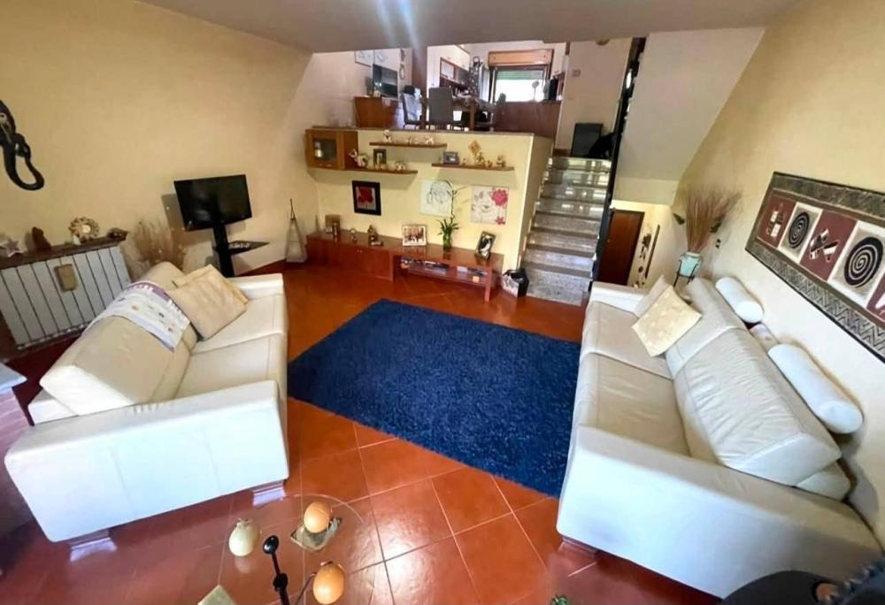 casa indipendente in vendita ad Alatri