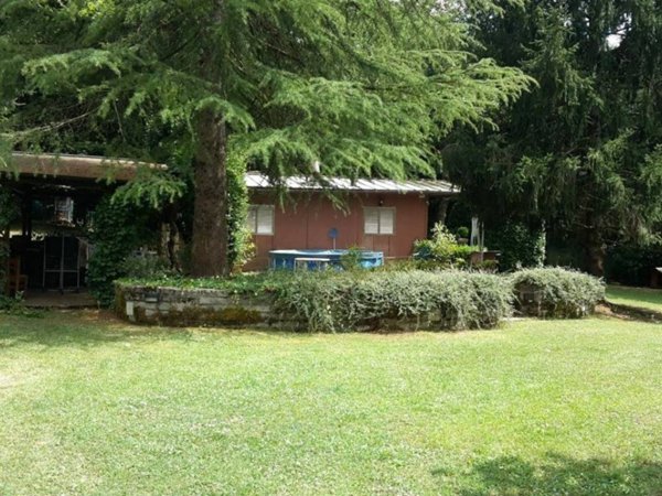 casa indipendente in vendita ad Alatri in zona Tecchiena