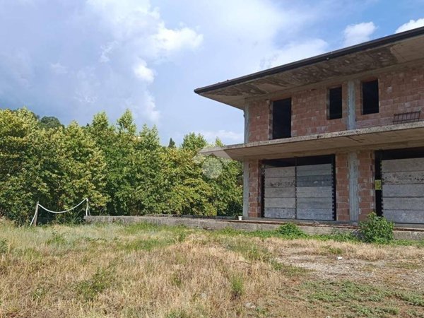 casa indipendente in vendita ad Alatri