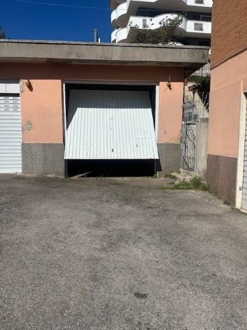 box auto in vendita ad Alatri