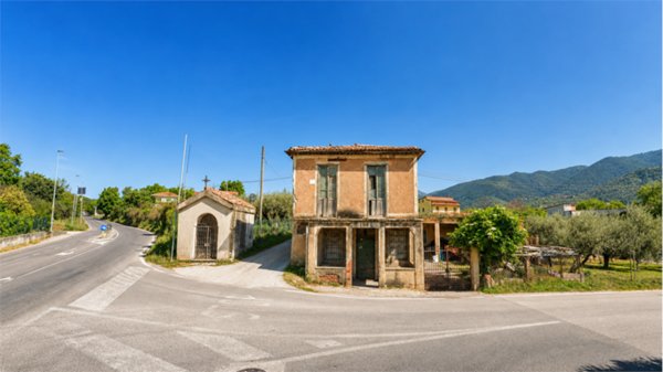 casa indipendente in vendita ad Alatri