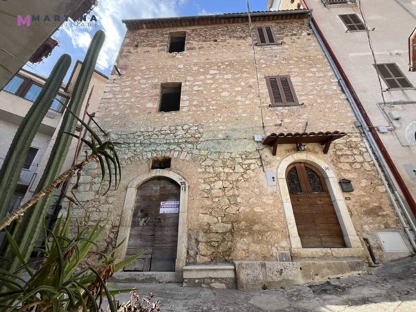 casa indipendente in vendita ad Alvito