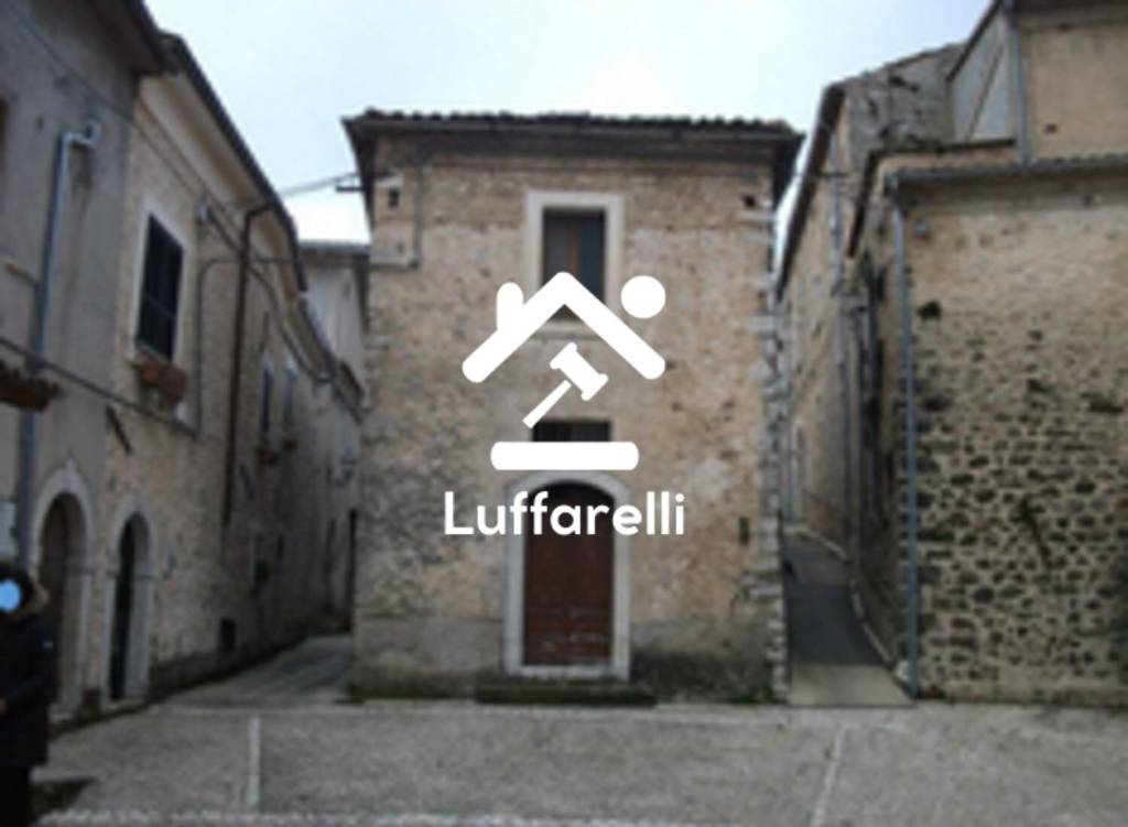 casa indipendente in vendita ad Alvito in zona Castello