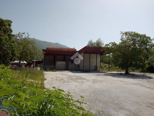 locale commerciale in vendita ad Alvito in zona Sant'Onofrio