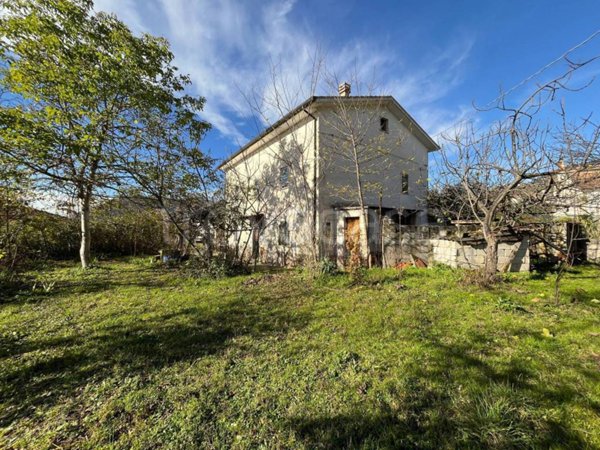 casa indipendente in vendita ad Alvito