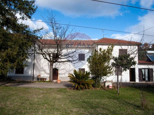 casa indipendente in vendita ad Alvito