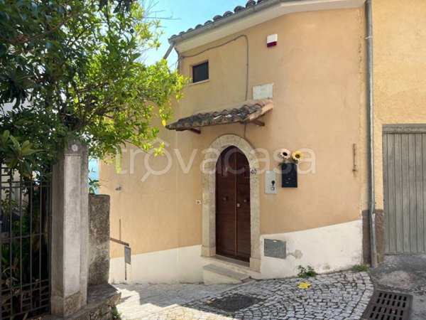 appartamento in vendita ad Alvito