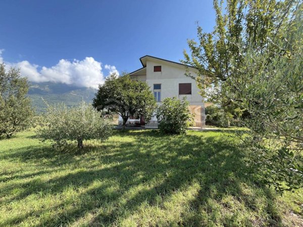 casa indipendente in vendita ad Alvito