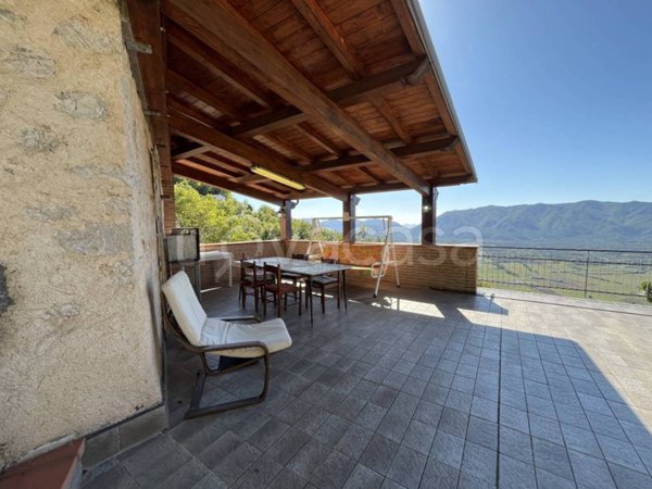 appartamento in vendita ad Alvito in zona Castello