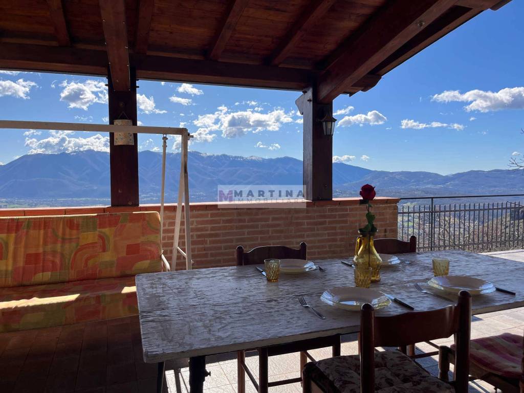 appartamento in vendita ad Alvito in zona Castello