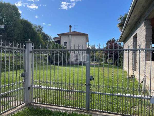 casa indipendente in vendita ad Alvito
