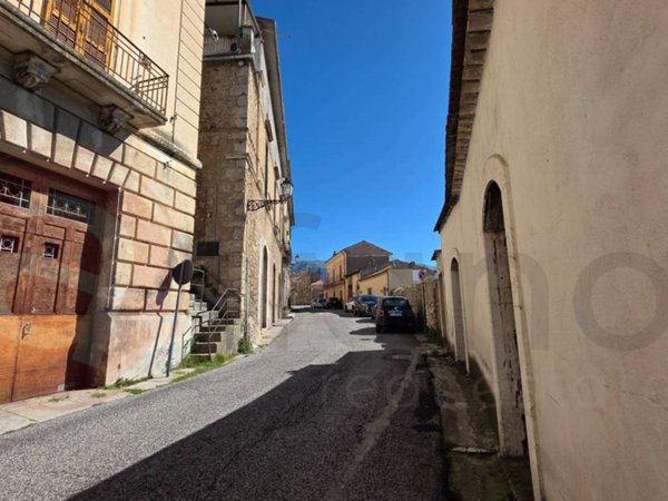 casa indipendente in vendita ad Alvito