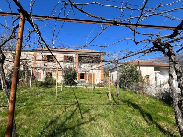 appartamento in vendita ad Alvito