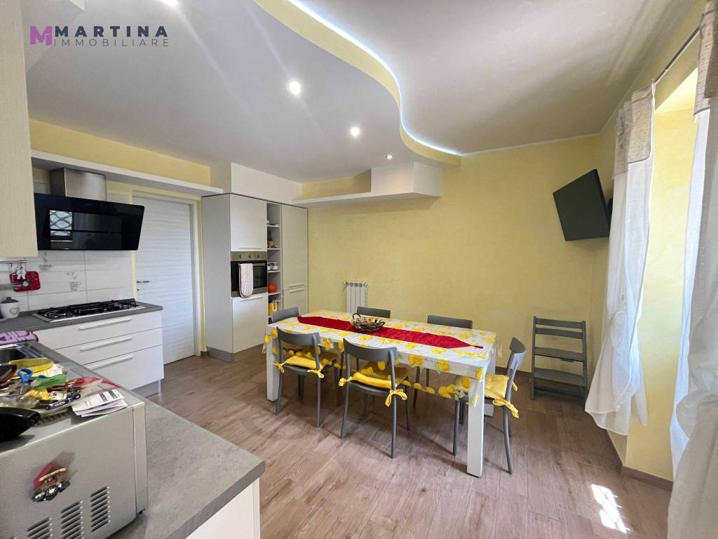 casa indipendente in vendita ad Alvito in zona Santa Maria del Campo