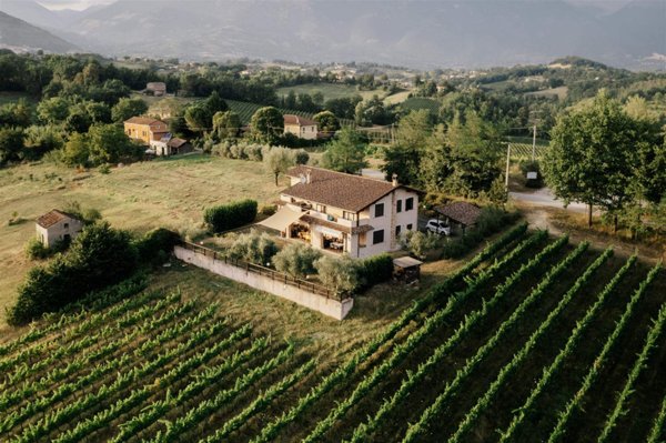 casa indipendente in vendita ad Alvito in zona Sant'Onofrio