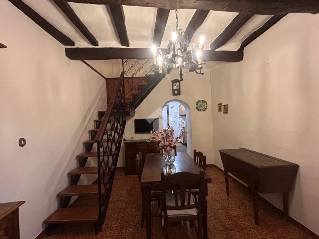 appartamento in vendita ad Alvito in zona Castello