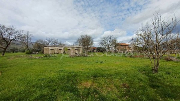 casa indipendente in vendita ad Amaseno