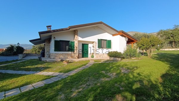 casa indipendente in vendita ad Amaseno