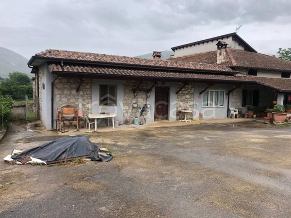 casa indipendente in vendita ad Amaseno