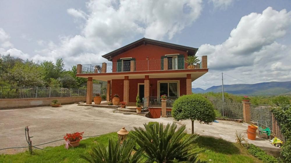 casa indipendente in vendita ad Amaseno